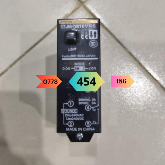 [Mới] Cảm biến Omron E3JM-DS70M4-G