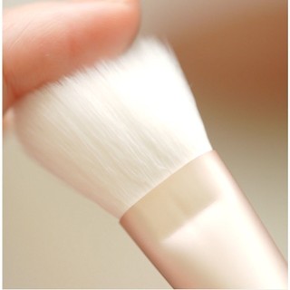 [HB GIFT] [Rom&nd] Cọ trang điểm Romand Cheek Brush [Hàng tặng không bán]
