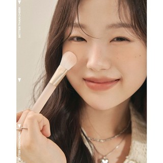 [HB GIFT] [Rom&nd] Cọ trang điểm Romand Cheek Brush [Hàng tặng không bán]