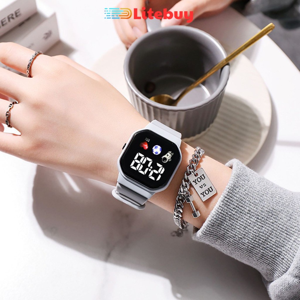 PVN63698 Đồng hồ điện tử màn hình LED với thiết kế tối giản phong cách Hàn Quốc T5