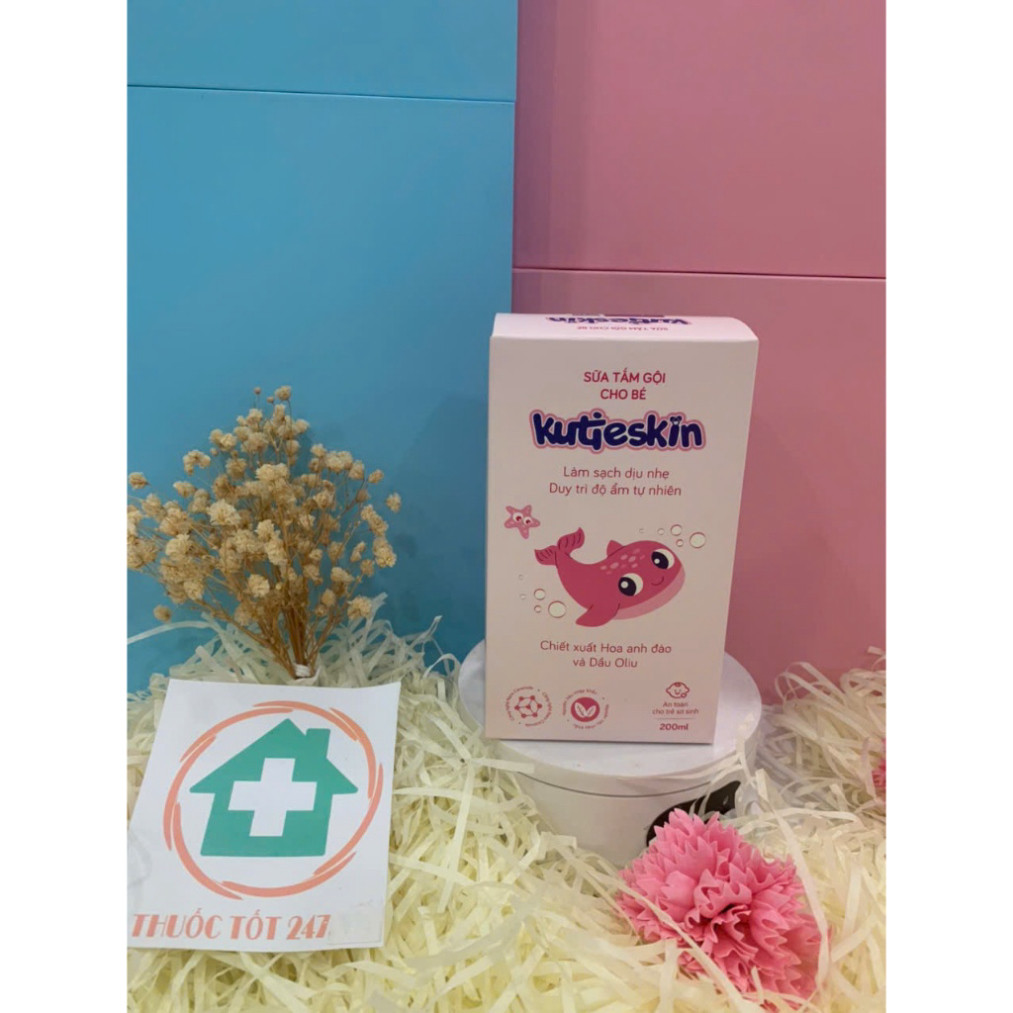 SỮA TẮM GỘI KUTIESKIN - Sữa tắm gội cho bé Kutieskin giúp làm sạch da, ngừa rôm xảy, mẩn ngứa, hăm da - Hộp 200ml