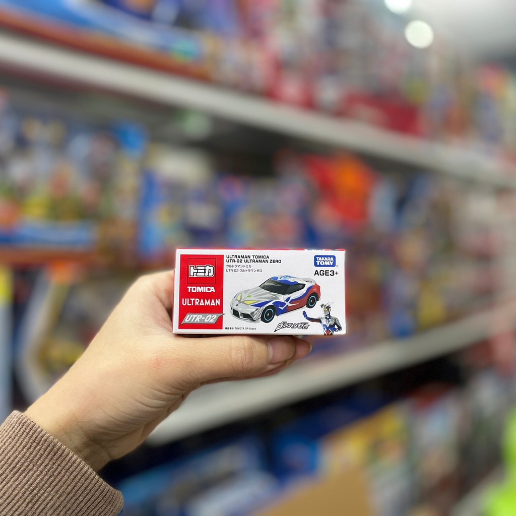 Đồ chơi mô hình xe Tomica Ultraman UTR-02 ULTRAMAN ZERO