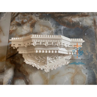 bàn thờ thiên chúa gỗ pơmu phun màu trắng kem 50x25cm | Bàn thờ công giáo treo tường lắp nhà khách