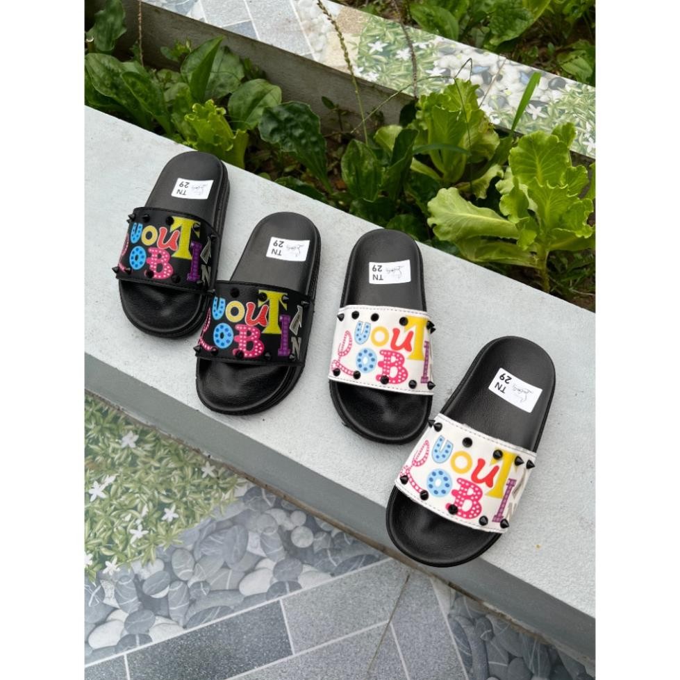 Dép Louboutin cho bé trai- bé gái In Chữ Mầu Siêu Chất Dép Lê Quai Ngang Nam Louboutin Mẫu Mới Cực C