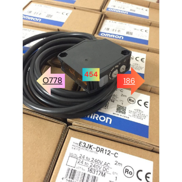 Cảm biến OMRON E3JK-DR12-C 2M