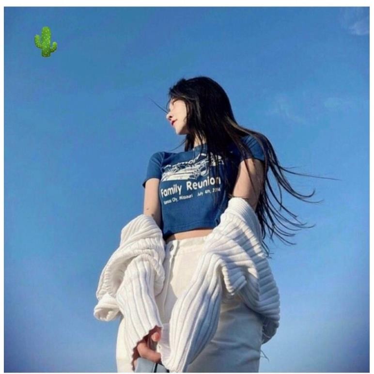 Áo croptop hoạ tiết xanh Lomon