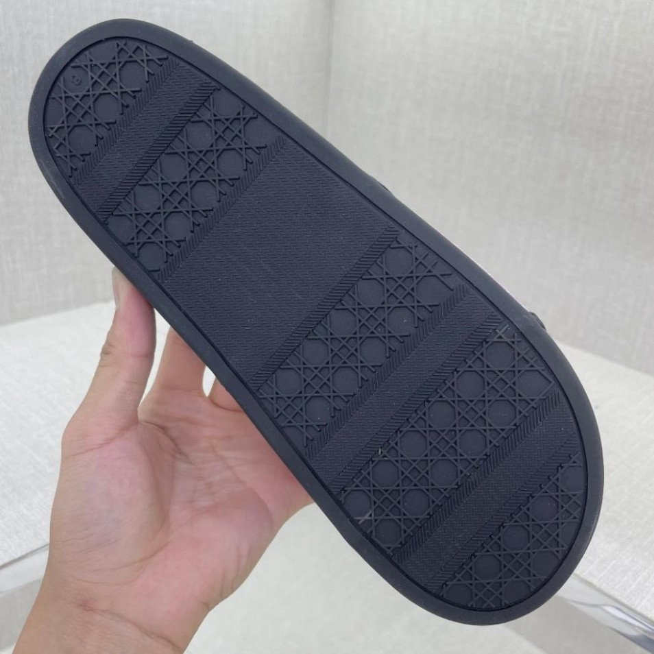 069 Dép lê nam quai ngang CD da Pu phủ nylon phản quang vân chữ monogram tag logo vàng đế cao su DL8