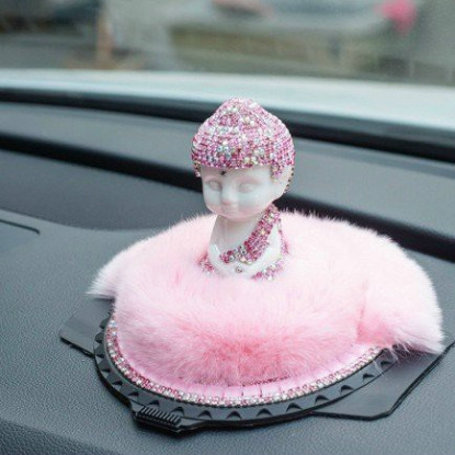 TƯỢNG PHẬT TỌA ĐÀI SEN ĐÍNH Ca Sỹ Pha Lê thời thượng tô điểm TAPLO Ô TÔ,PHẬT THÍCH CA MÂU NI