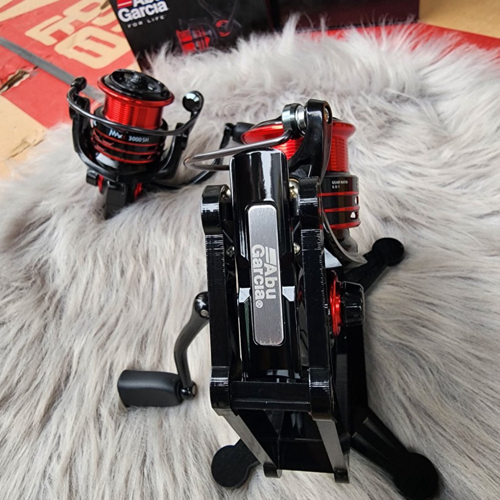 MÁY CÂU ĐỨNG ABU GRACIA MAX X Máy câu đứng Abu Garcia Max X acvnb123zzv