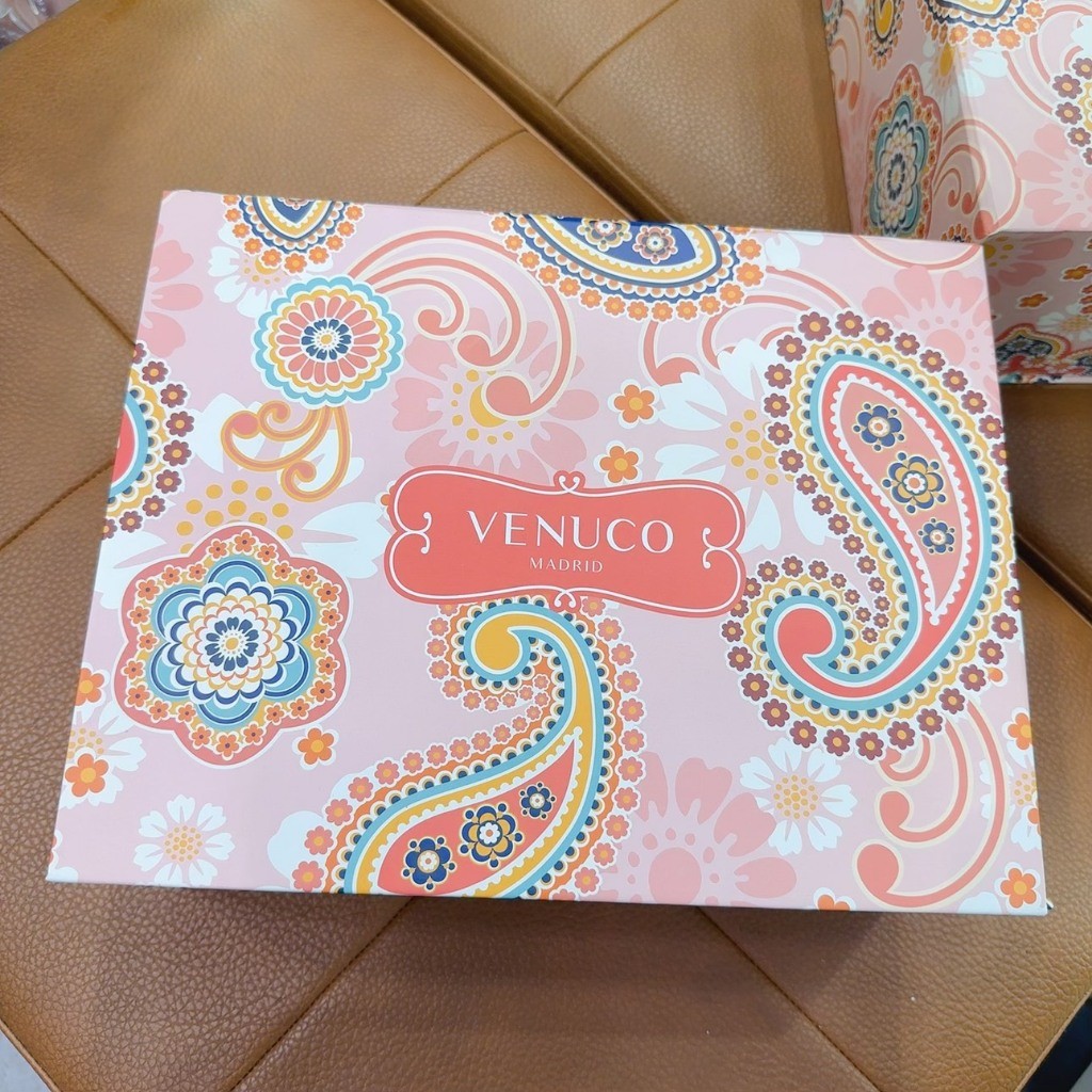 Hộp giấy Venuco nắp nam châm , Túi giấy Venuco