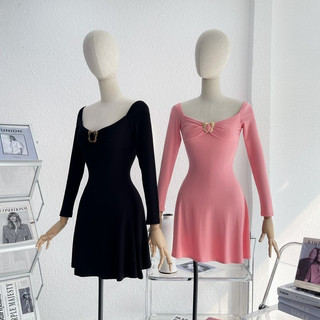 H2STORE - ĐẦM THUN TAY DÀI CỔ VUÔNG TRẺ TRUNG - B05503