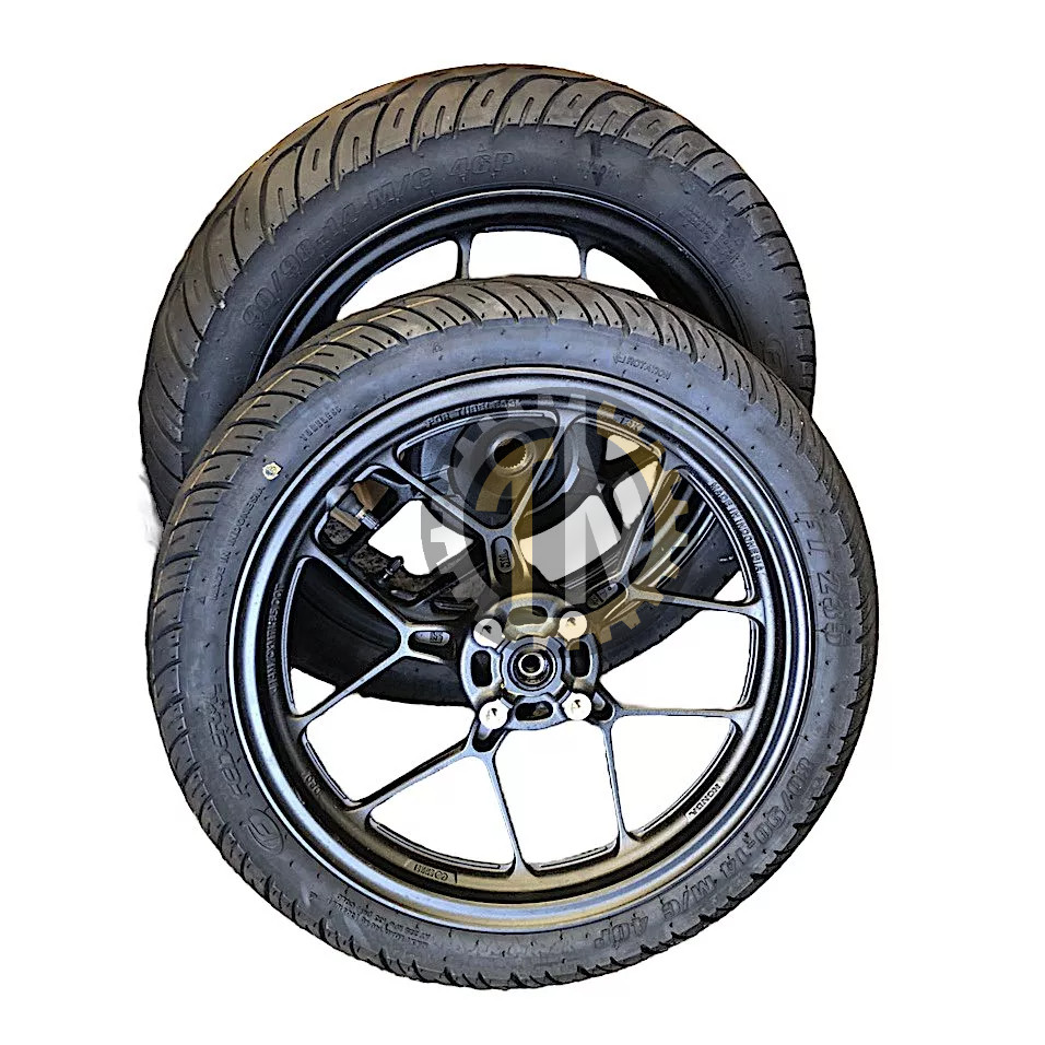 Cặp mâm Vario 125 tháo xe luôn vỏ 99% chính hãng