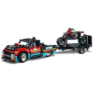 LEGO TECHNIC Đội Xe Biểu Diễn Nhào Lộn 42106