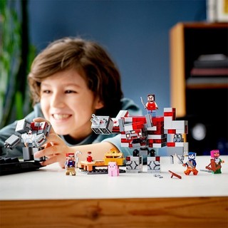 LEGO MINECRAFT 21163 Đại Chiến Đá Đỏ ( 504 Chi tiết)