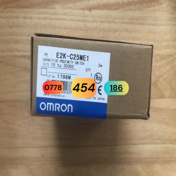Cảm biến tiệm cận điện dung E2K-C25ME1