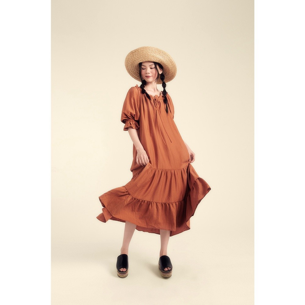 DOTTIE - Đầm midi bẹc vai nữ nâu đất D0305