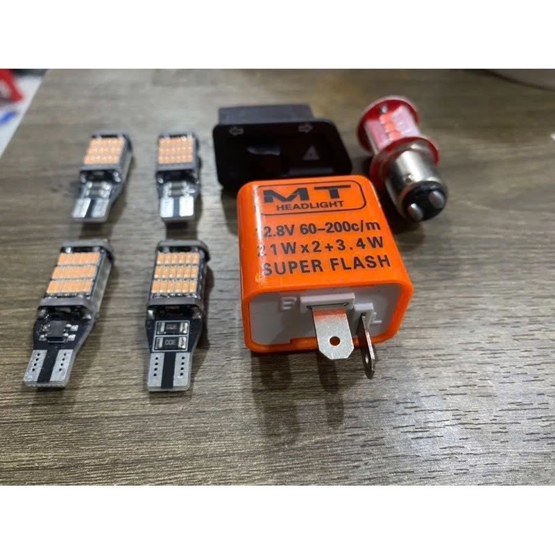 Combo haza Wave/Vision 4 Bóng T15 + Hậu Audi + Công tắc + Chớp Nhanh Xịn