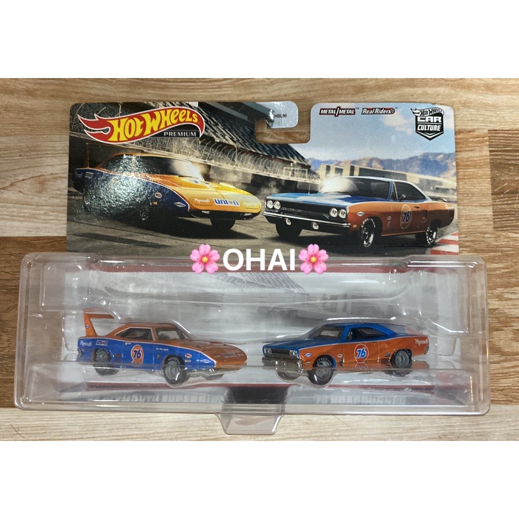 Mô Hình Sưu Tập Xe Thể Thao Hot Wheels Chính Hãng HCY76 Premium 2 Pack Plymouth Superbird/Road Runne