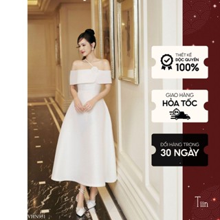 Váy thiết kế dự tiệc trắng dáng xòe dài đầm nữ trễ vai dây chéo kèm hoa cài sang chảnh Tiin Store VHN951