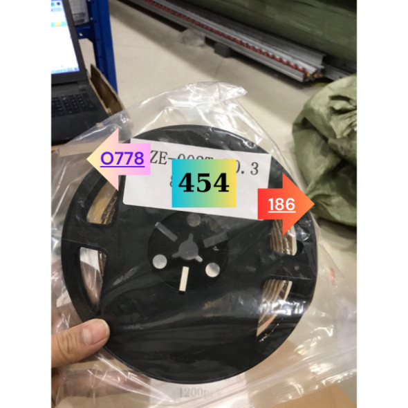 Cuộn 800pcs đầu nối connector JST SZE-002T-P0.3