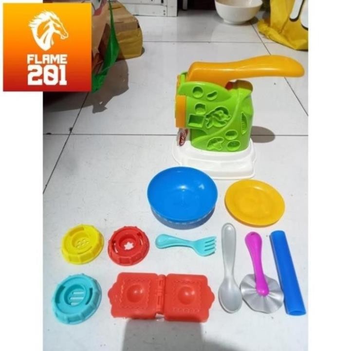 [HCM] Đồ chơi đất nặn PLAY DOH KITCHEN CREATIONS NOODLE MAKIN’ MANIA SET chính hãng