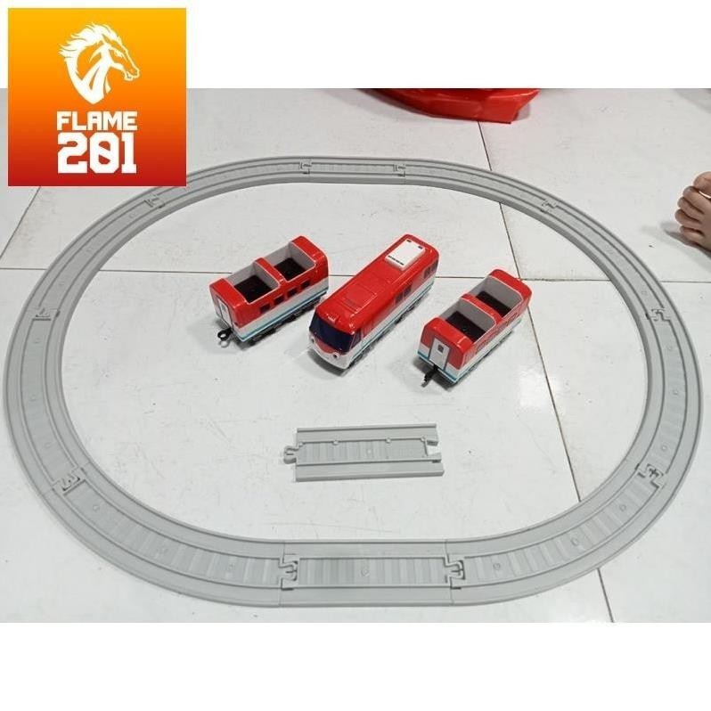 [HCM] Đồ chơi xe lửa & đường rây xe Iconix Titipo The Little Train TITIPO Train Set chạy pin