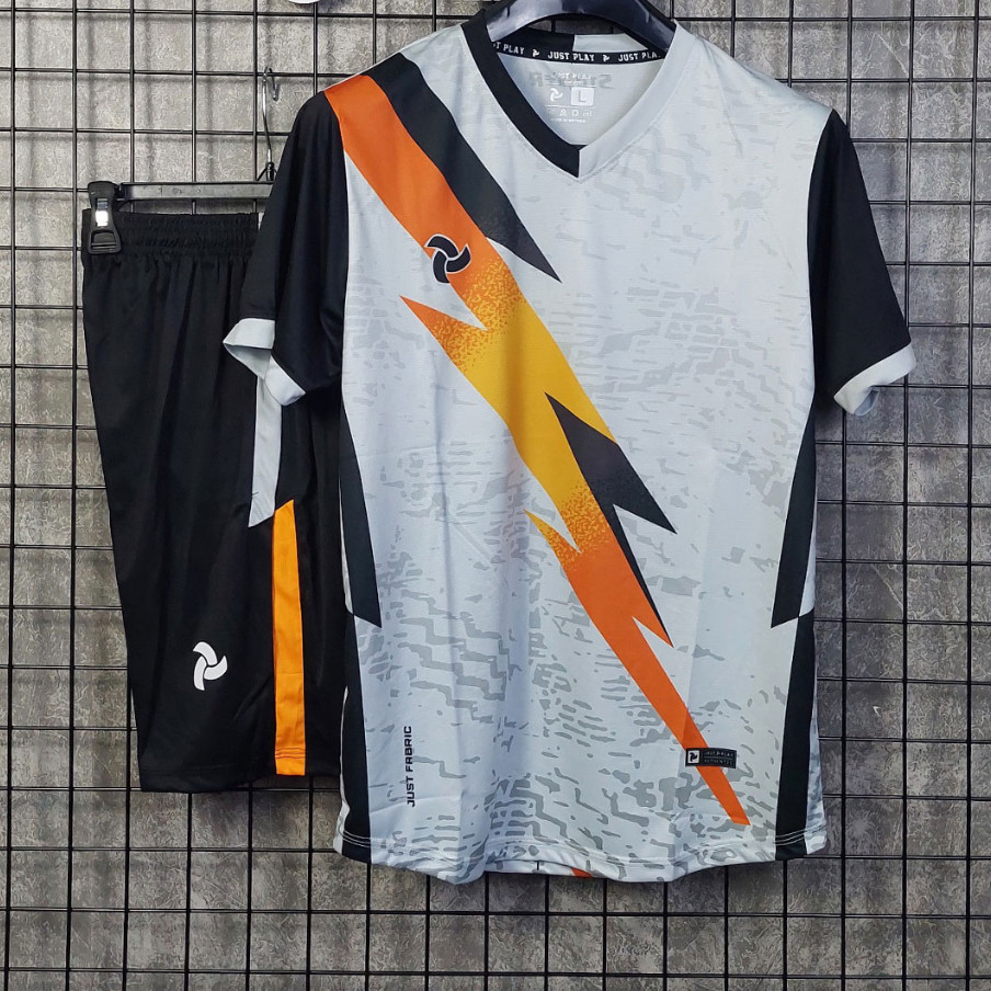 Quần Áo Đá Bóng Không Logo Striker Xám - Áo Đá Banh Nam Nữ Cao Cấp