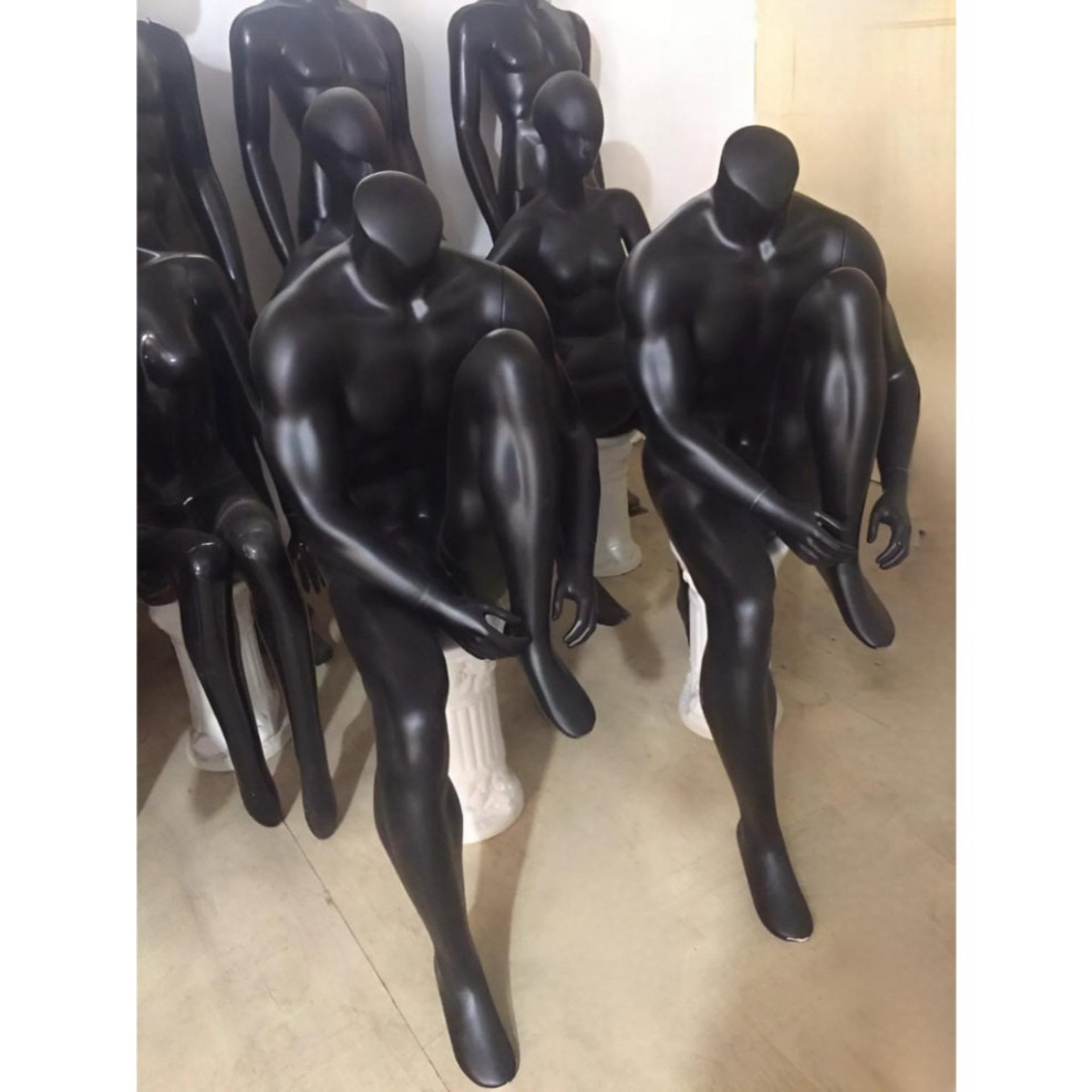 manocanh thể thao nam ngồi dáng ngồi cột giày đẹp sang lạ tôn dáng quần áo - manocanh 09