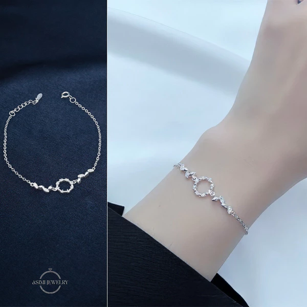 Lắc tay mặt đá tròn đính chiếc lá Asimi Circle Leaf LT29 - đeo trên mẫu