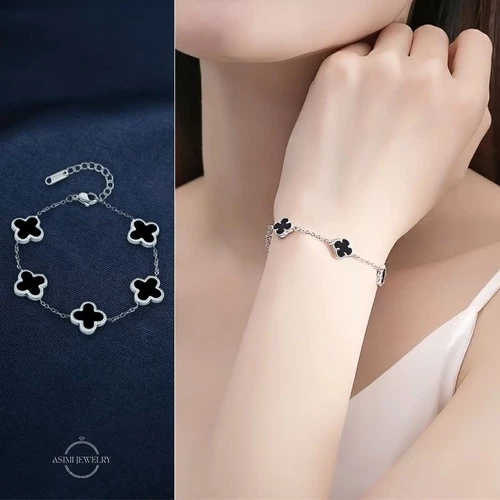 Lắc tay bạc mặt đá cỏ 4 lá Asimi Lucky Line LT17 - đeo trên mẫu