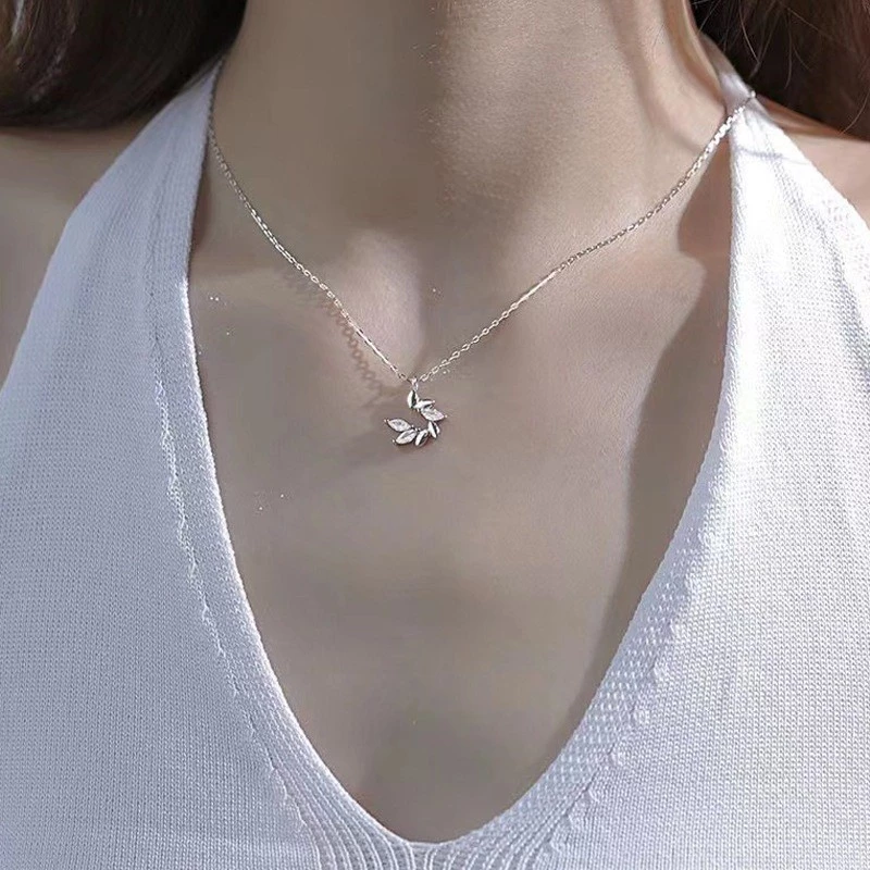 Dây chuyền bạc nguyệt lá Asimi Half Moon DC56 7
