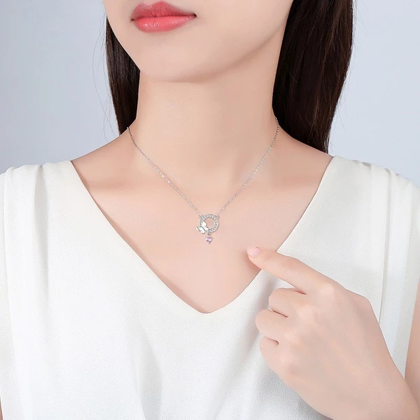 Dây chuyền bạc Bướm tròn Asimi Celestial Wings DC55 - đeo trên mẫu