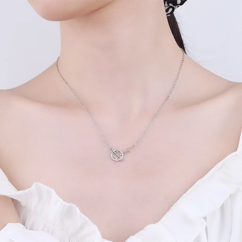 Dây chuyền nữ thiên hà bọc đá Asimi Galaxy Line DC48 - đeo trên mẫu