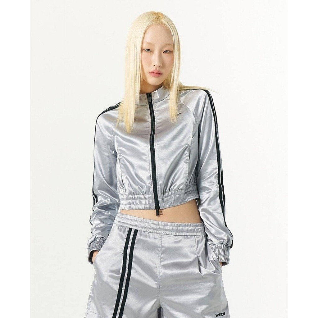 NERDY - Áo khoác thể thao nữ phom croptop Glossy Track