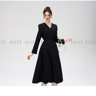 Đầm đen cổ tim dài tay NGADO , đầm nữ , váy đầm thiết kế , sang trọng , dự tiệc