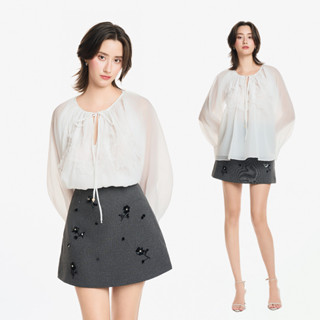  RECHIC Áo kiểu Dincy dáng suông phối bèo nhún tinh tế nữ tính điệu đà 