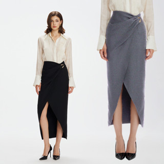 RECHIC Chân váy Derek midi xẻ tà phối khóa kim loại vạt chéo sang trọng thanh lịch