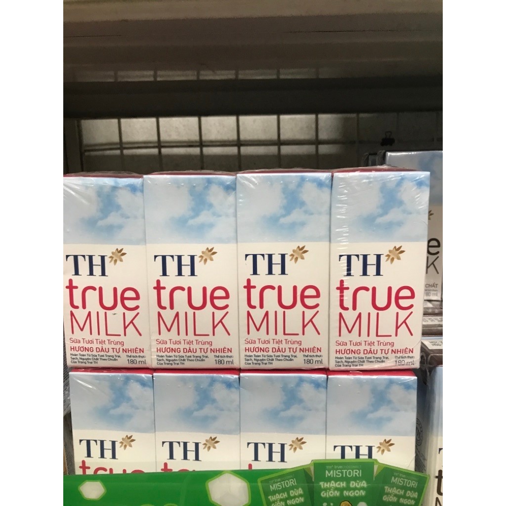 Combo 3 lốc sữa TH True milk hương dâu 180ml