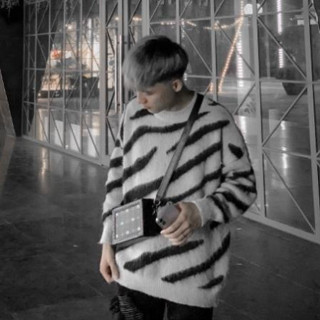 Áo Len Nam Nữ Sọc Vằn Đen - Áo Len Cao Cấp Không Xù Lông Phong Cách Boy Phố Chất Vải Len Tàu Dày Dặn Ấm Áp