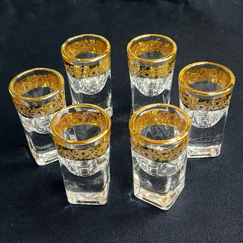 ```Bộ 6 Ly Thủy Tinh Uống Rượu Đáy Vuông Khảm Vàng Cao Cấp - Chén Uống Rượu Sang Trọng 15ml``` sẵn k