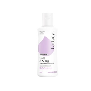 Dung Dịch vệ sinh phụ nữ Lactacyd Soft And Silky 150ml