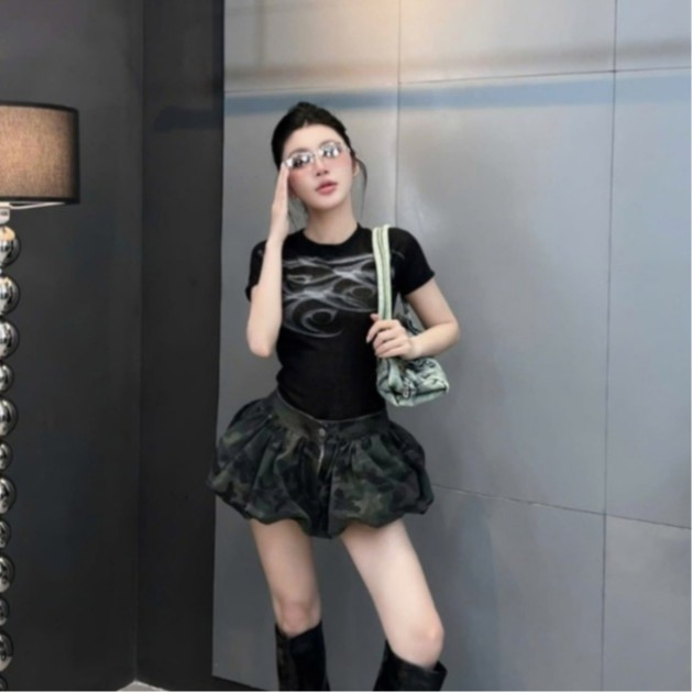 set đồ nữ chất,set đồ nữ taobao set áo thun phối họa tiết ôm body mix quần short rằn ri dáng bí siêu