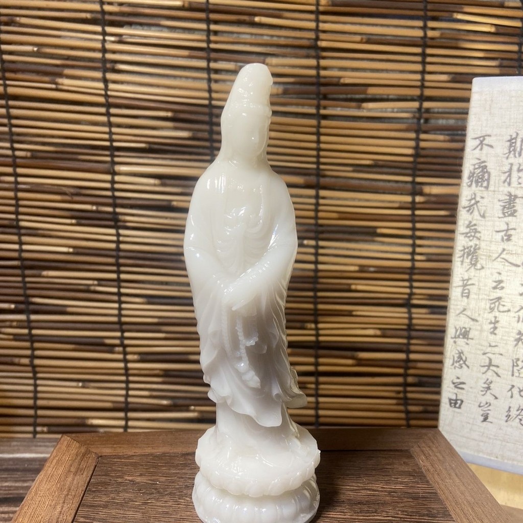 Tượng Phật Guanyin bằng ngọc bích Hetian tự nhiên, tượng Guanyin cho phòng khách, tượng Phật Guanyin
