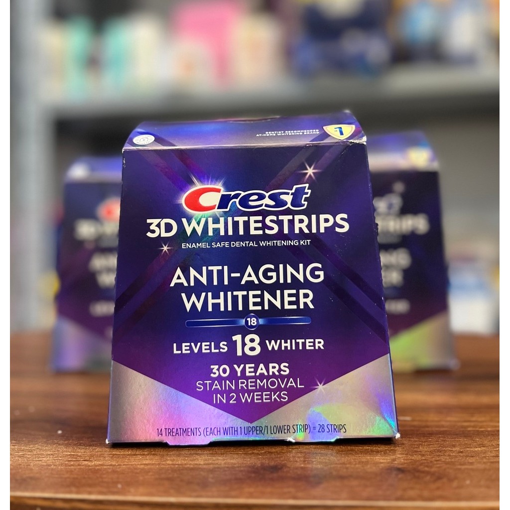 Crest 3D Whitestrips Anti-Aging Whitener Giúp răng trắng hơn tới 18 cấp độ