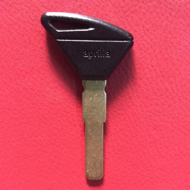 Phôi chìa khoá xe mô tô APRILIA RSV4  trơn