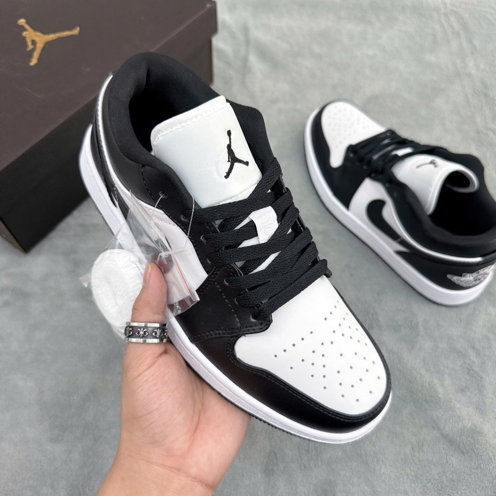 Giày Thể Thao Jordan Low Panda Đen Trắng