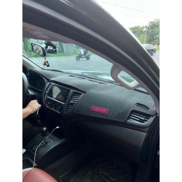 Thảm Taplo Mitsubishi Triton 3 Lớp Carbon Chống Nóng Bảo Vệ Toàn Diện Giảm Lóa.
