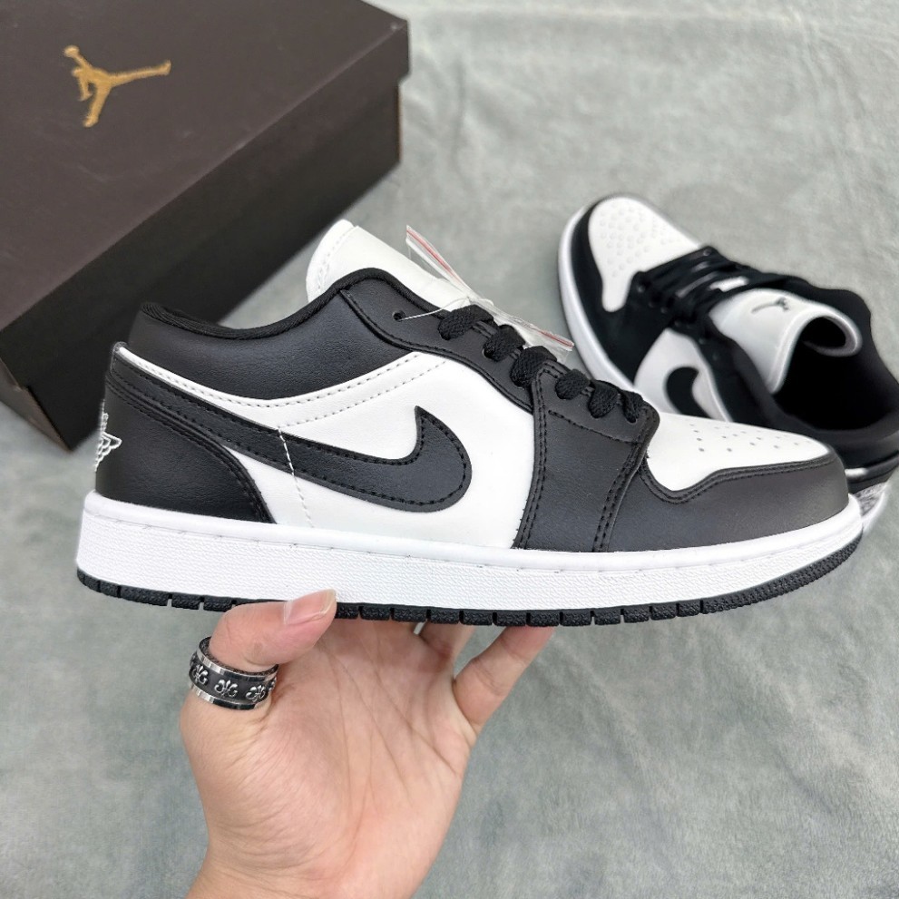 Giày Thể Thao Jordan Low Panda Đen Trắng