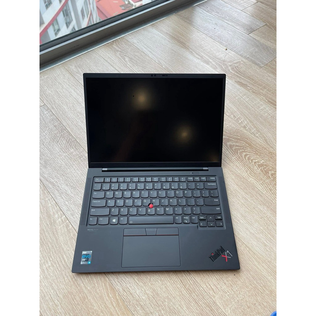 Thinkpad X1 Carbon Gen 9 14inch 4K Core i7 32GB SSD