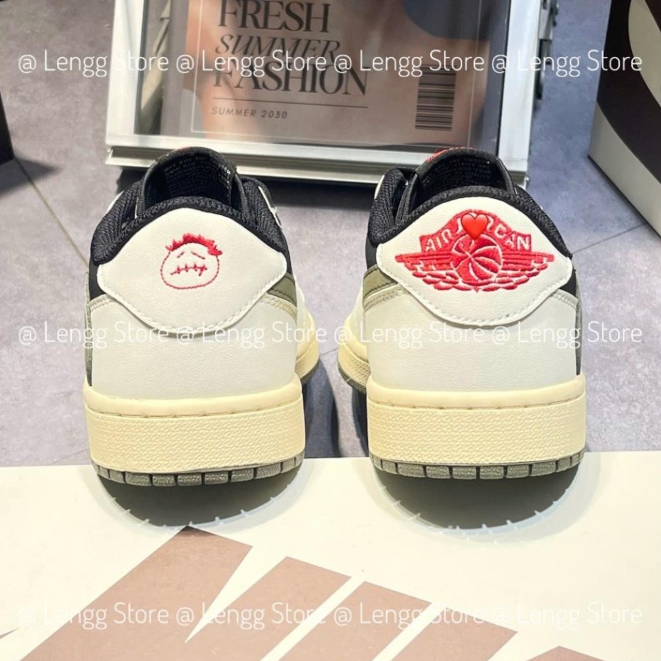 Giày thể thao JD 1 Low x Travis Scott màu rêu.